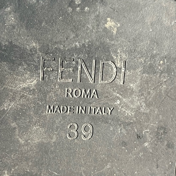 Fendi Black and Gold High-Top women’s Boots - Picture 7 of 9